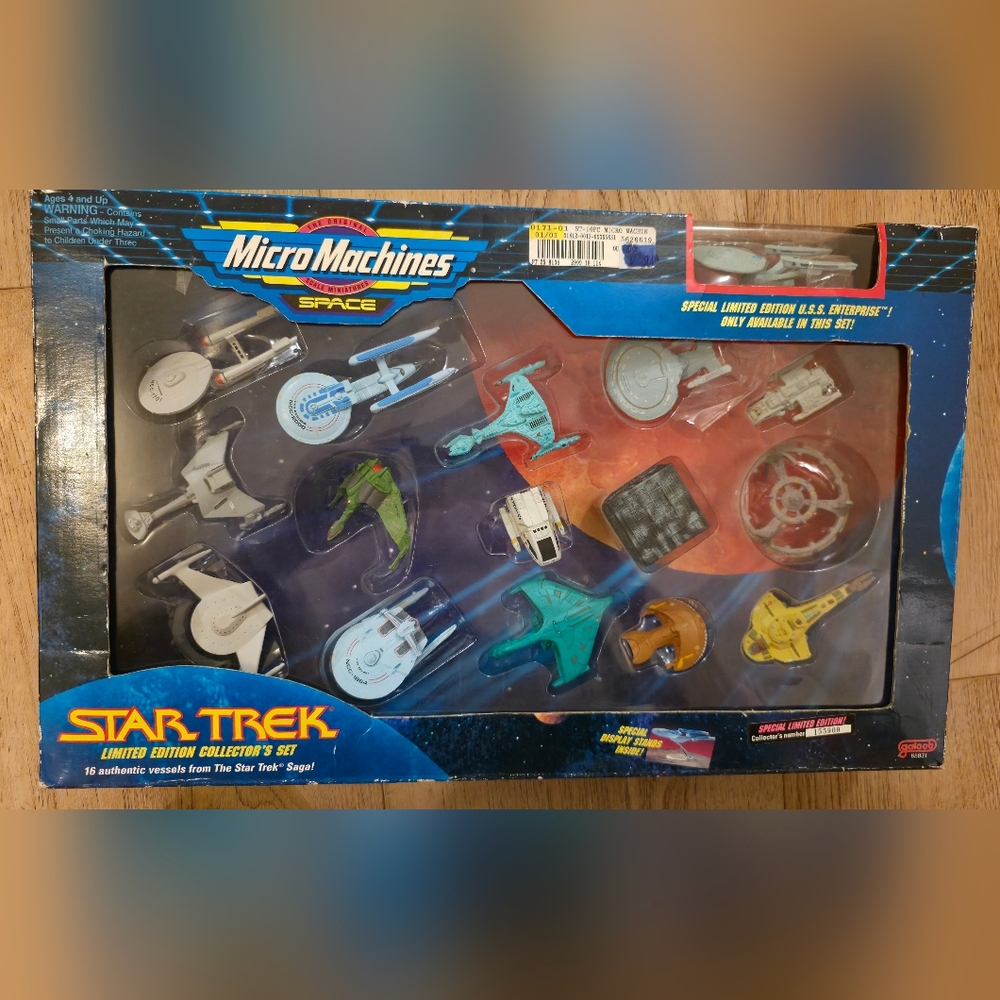 Star Trek Micro Machines Limited Edition Collector's Set USS Enterprise 1993.